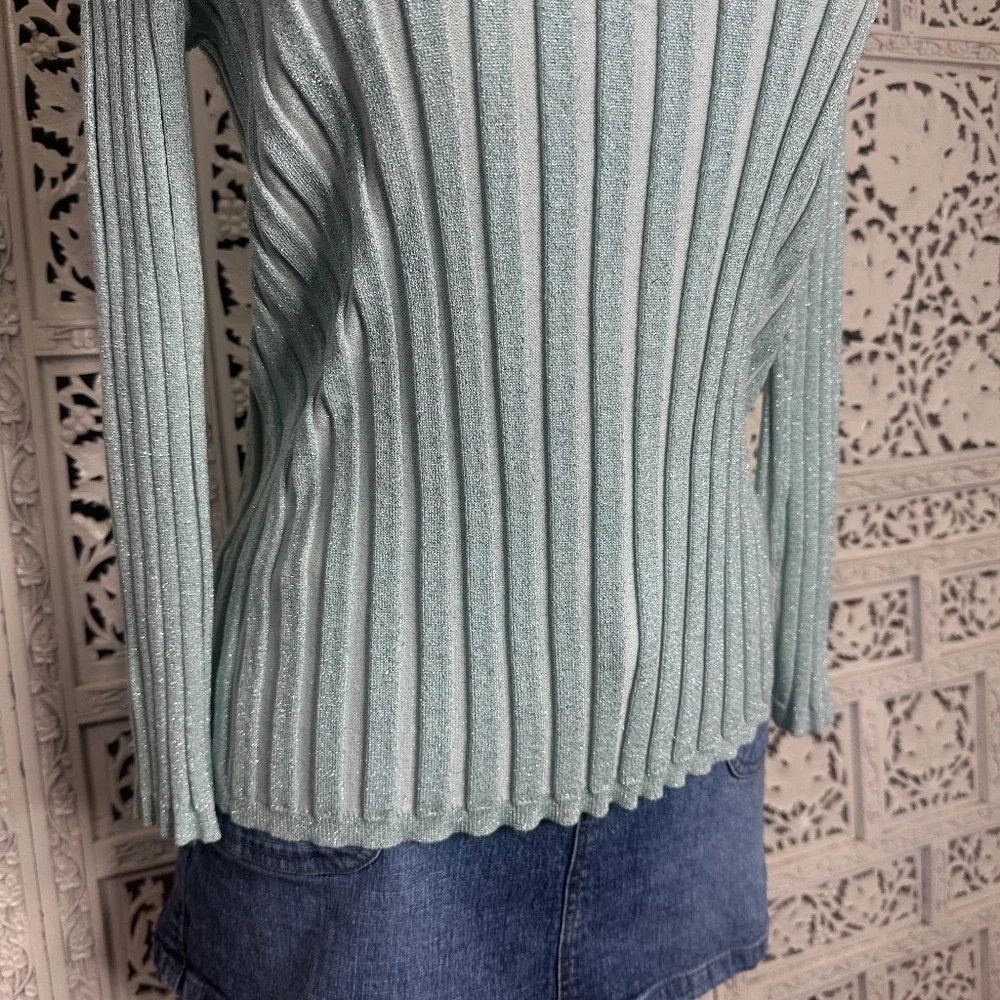 Y2K Lifestyle Sandra King Silk Blend Light Blue Ribbed Shimmer‎ Frilly Sweater